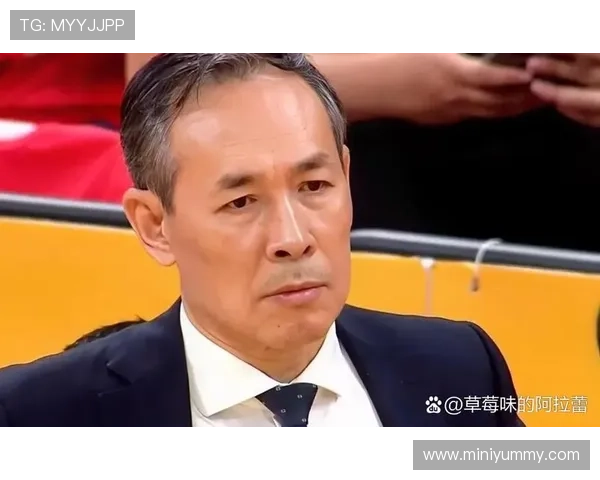 混乱轮转导致北京队失利 CBA总决赛第三战的战术失误与人员安排分析 混乱轮转导致北京队失利 CBA总决赛第三战的战术失误与人员安排分析